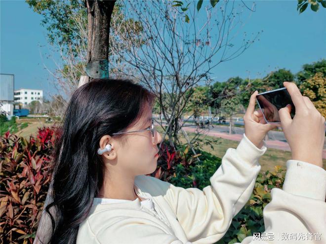 评测：真百元舒适度与清音完美结合！k8凯发入口虹觅Air耳夹式耳机(图7)