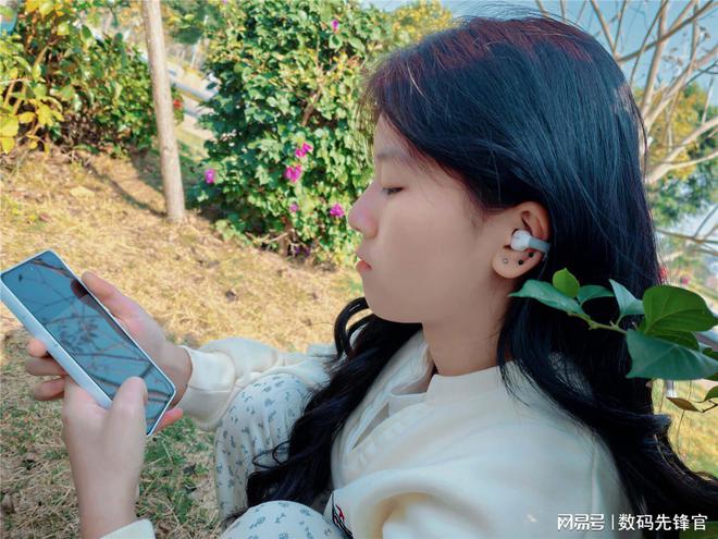 评测：真百元舒适度与清音完美结合！k8凯发入口虹觅Air耳夹式耳机(图13)