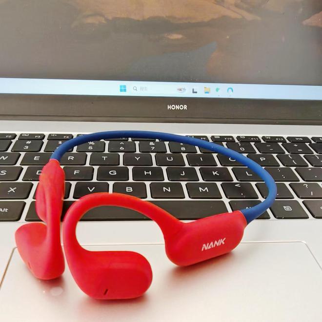 卡 Runner Air 耳机给你带来惊喜凯发K8登录入口享受好音质与舒适佩戴体